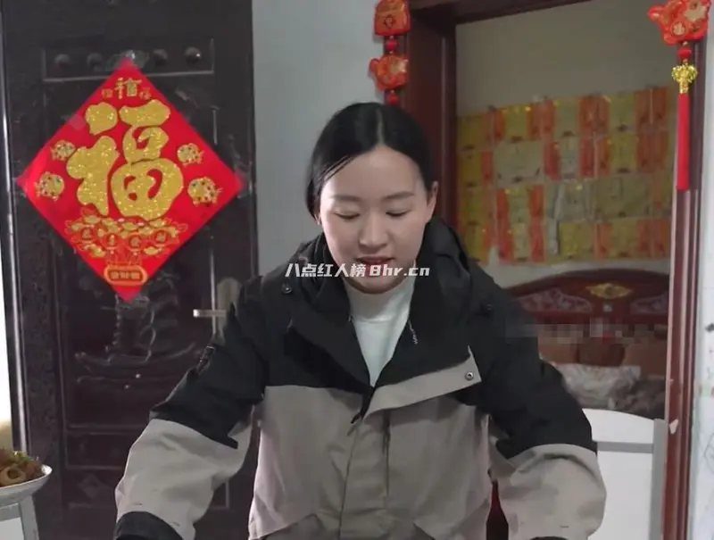 周甜丽资料简介,让人羡慕的幸福一家人