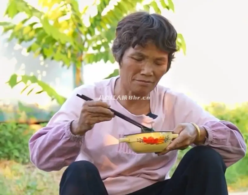 广西母女玉凤鸣和黄女士资料,真吵架吗