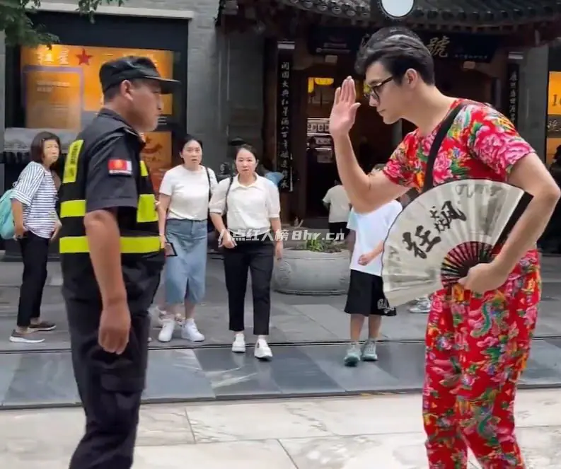 李美越个人资料,靠东北大花走红网络