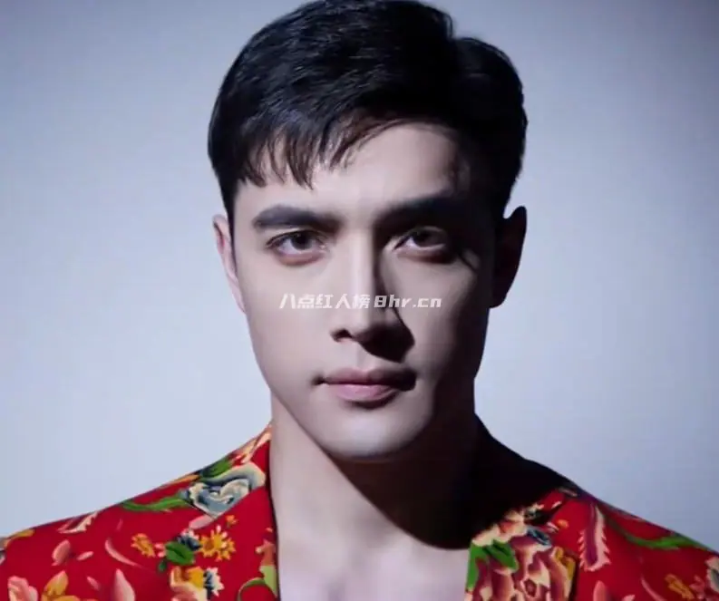 李美越个人资料,靠东北大花走红网络