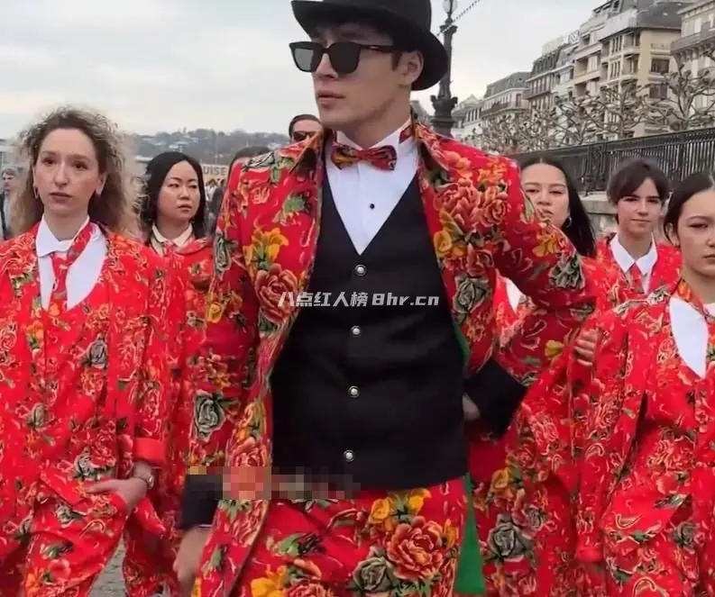 李美越个人资料,靠东北大花走红网络