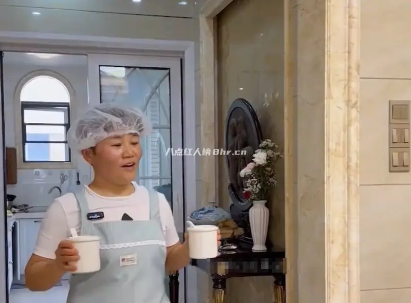 范小琳的幸福生活资料,聘请保姆丽姐