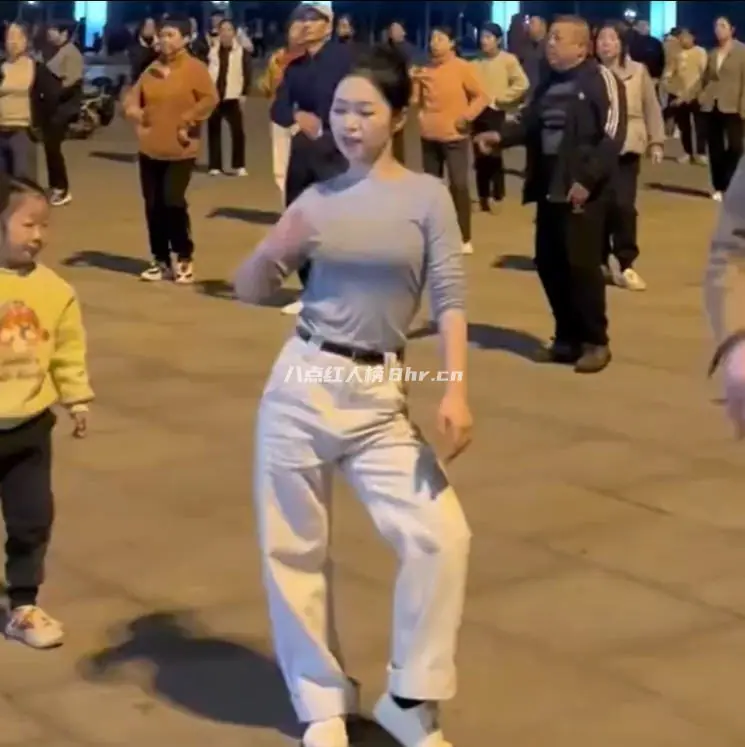 广场舞小鲁班之可爱死了Li甜资料