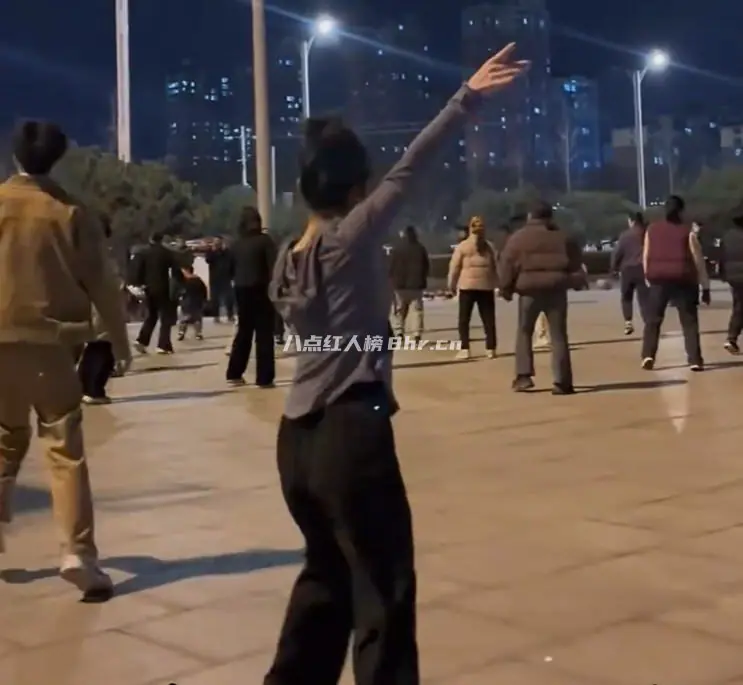 广场舞小鲁班之可爱死了Li甜资料