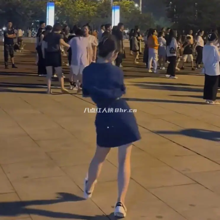 广场舞小鲁班之可爱死了Li甜资料