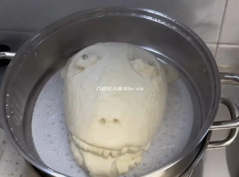 斌哥虎妹资料,爱上蒸馒头和跳舞的虎子