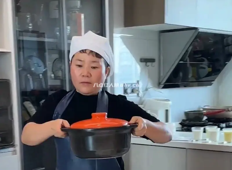 舒涵的幸福生活保姆丽姐资料