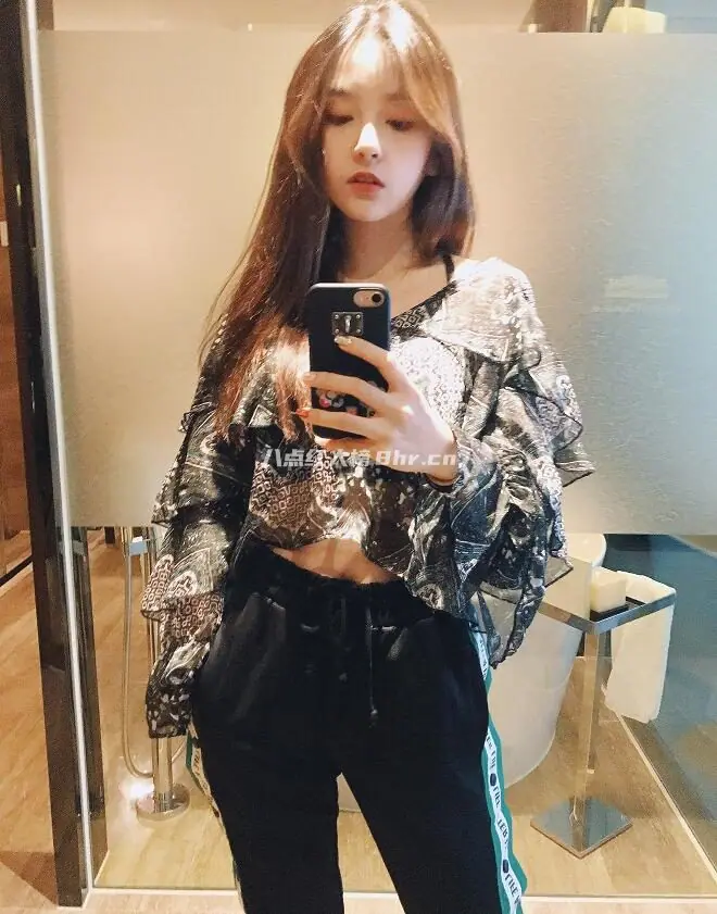 Rita小雨桑微博生活照及早期自拍照写真