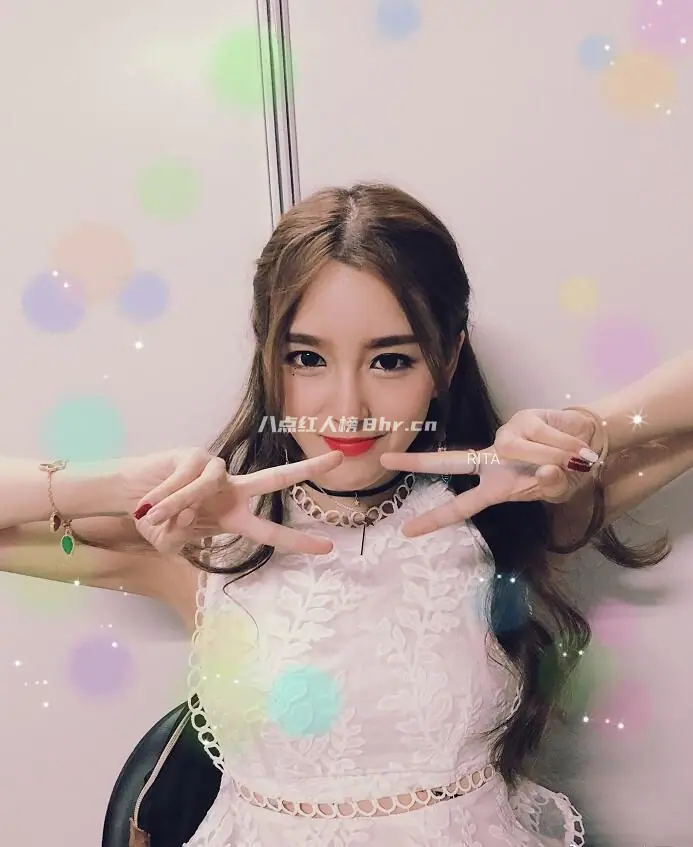 Rita小雨桑微博生活照及早期自拍照写真