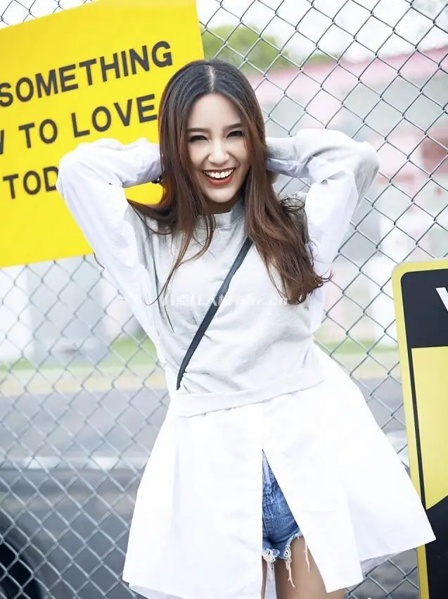 Rita小雨桑微博生活照及早期自拍照写真