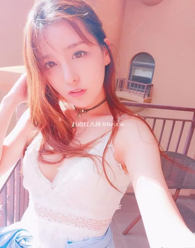 Rita小雨桑微博生活照及早期自拍照写真