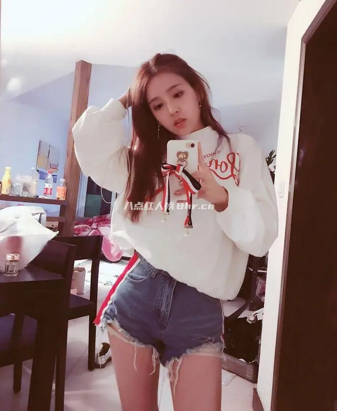 Rita小雨桑微博生活照及早期自拍照写真