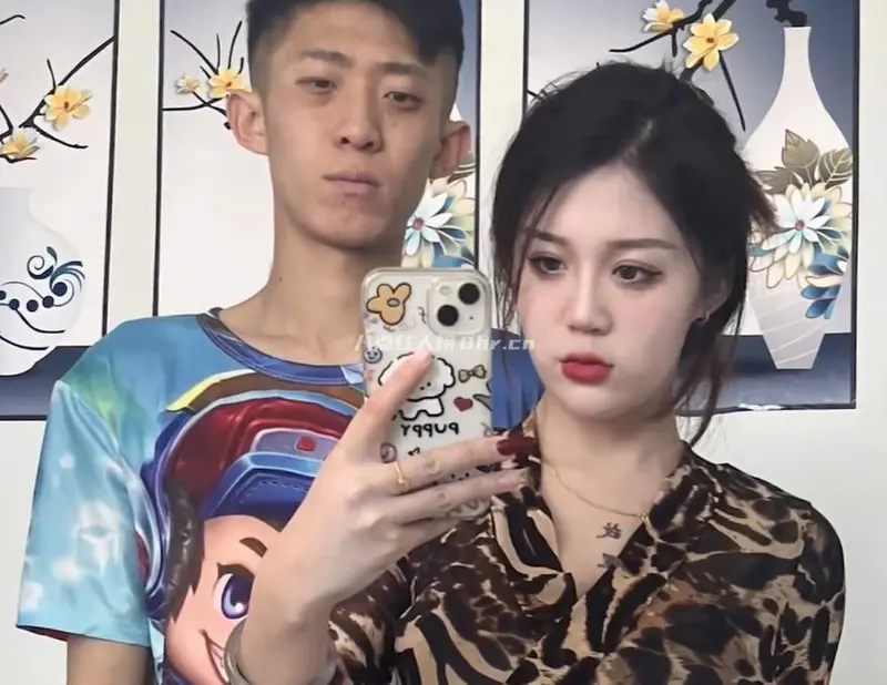 05年弟弟和95年姐姐菠萝吹雪资料