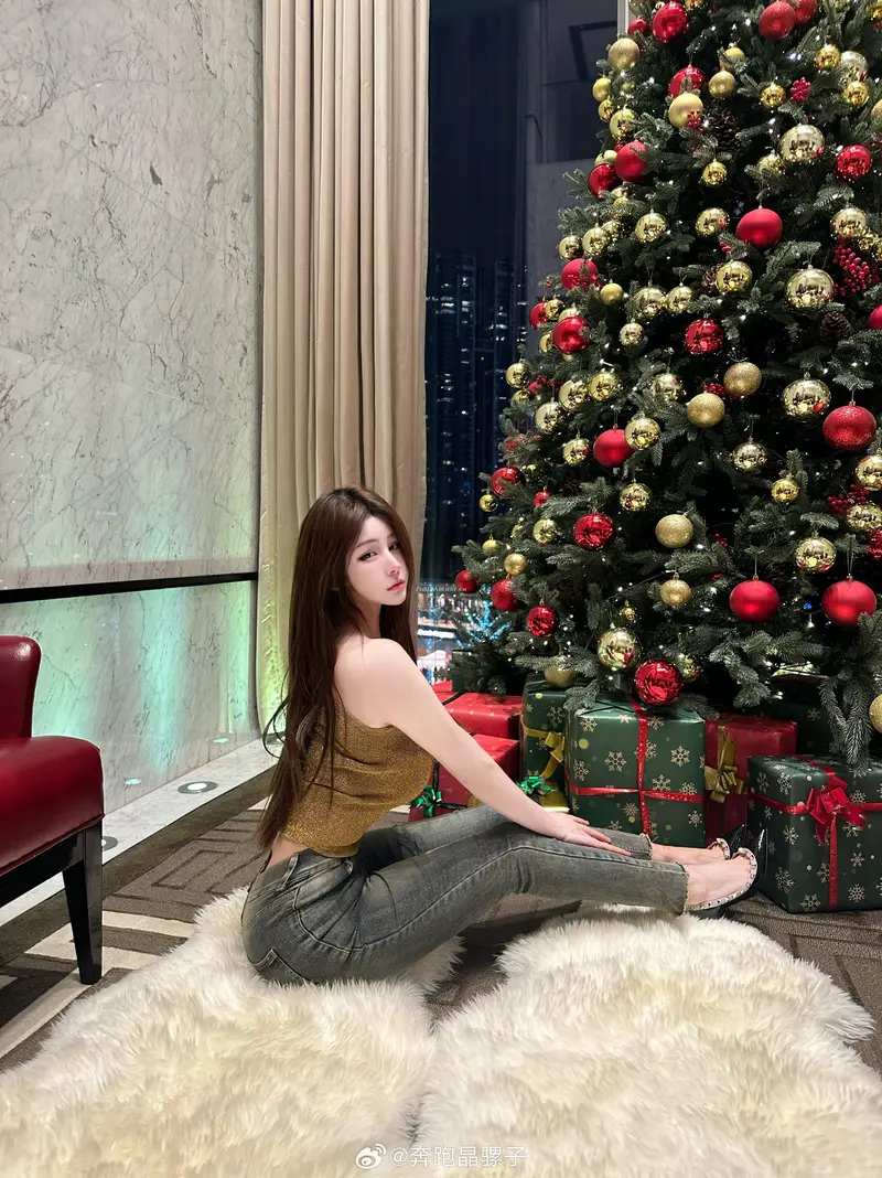 红酒女神奔跑的晶骡子生活照片