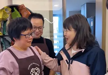 钻爸钻妈的一家资料,和保姆们的生活