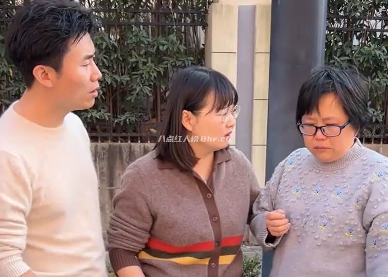 钻爸钻妈的一家资料,和保姆们的生活