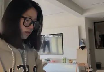 女歌手弹棉花的小花个人资料