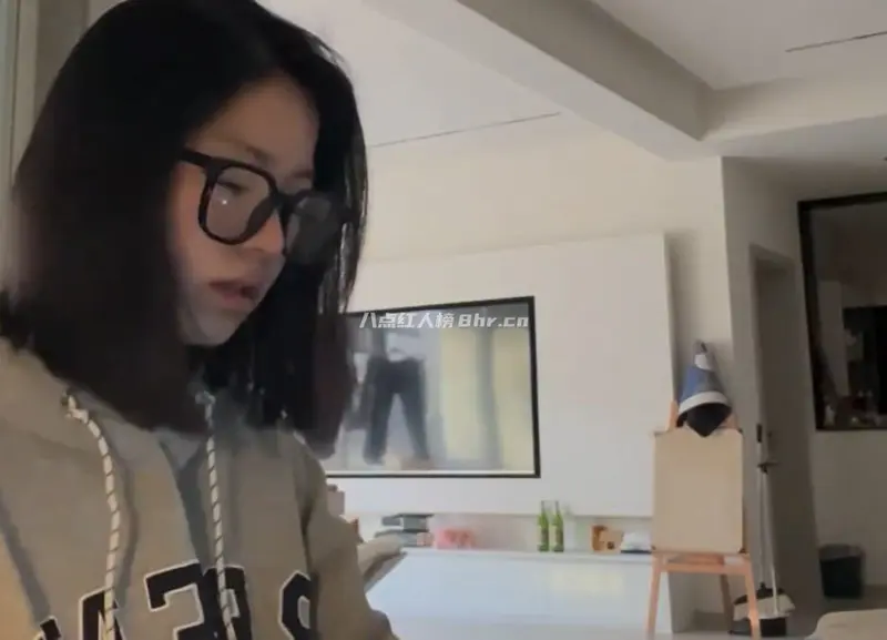 女歌手弹棉花的小花个人资料