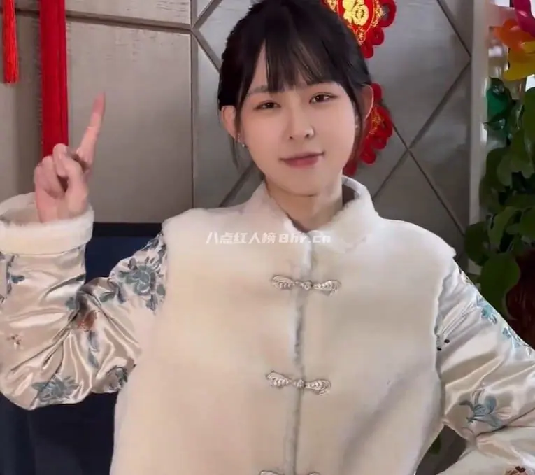 抖音张肉肉资料,她是不是痞幼?