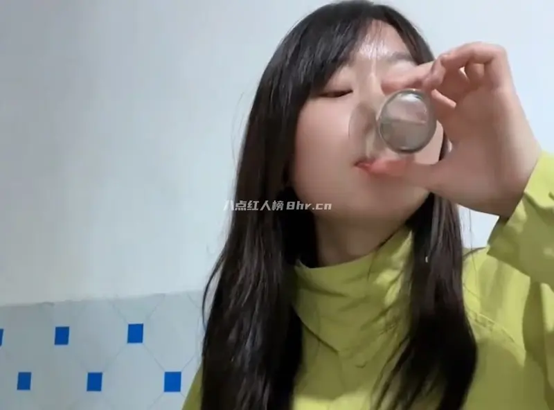 爱喝酒的东北女孩桃桃不着调个人资料