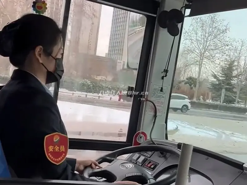 河南郑州公交车女司机周喜玲清净资料