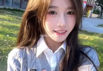 纯欲天花板,网红花碎花个人资料简介