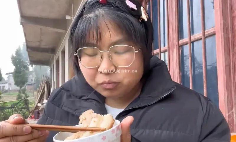 走进农村留守妇女郭家憨憨的日常生活