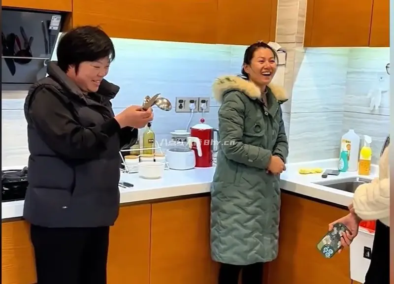 华裔小姐艾奥比王若晰个人资料身份