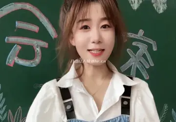 教书拍短视频走红的小贾老师资料