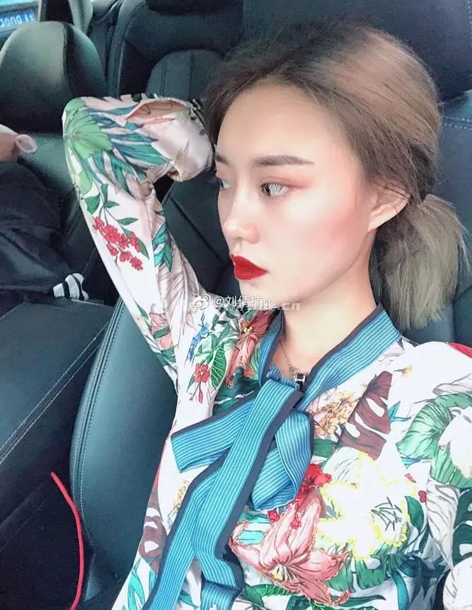 刘倩楠早期生活照分享