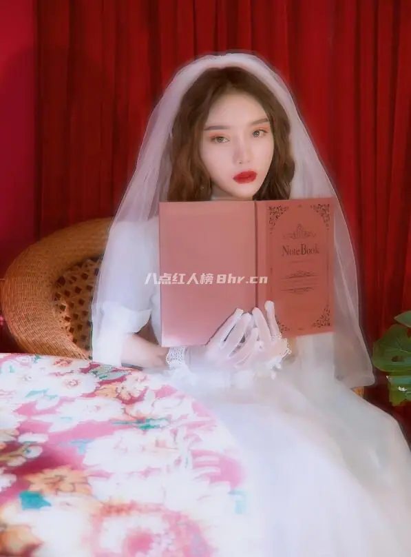 刘倩楠早期生活照分享