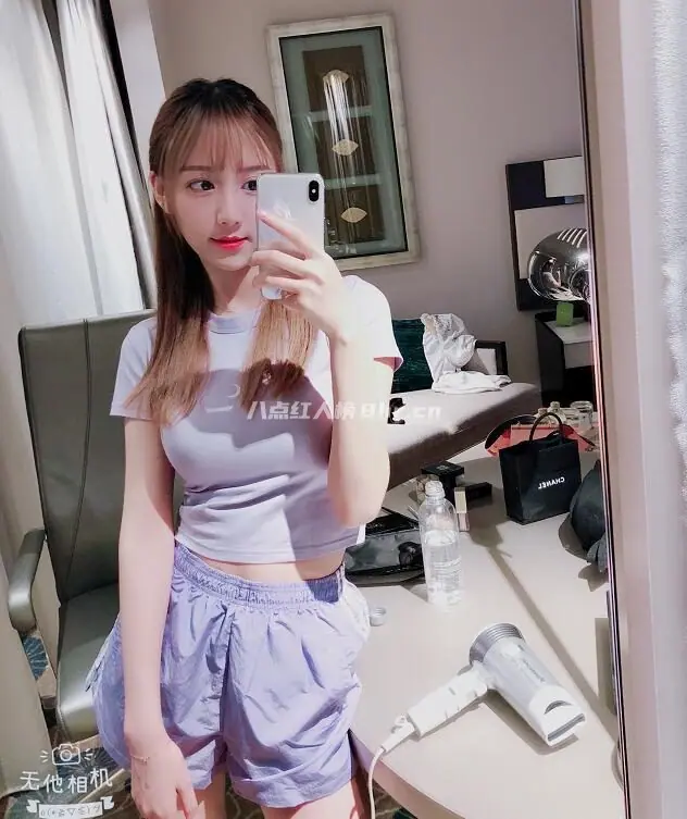 大魔王南波儿个人早期自拍照片