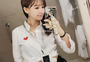 大魔王南波儿个人早期自拍照片