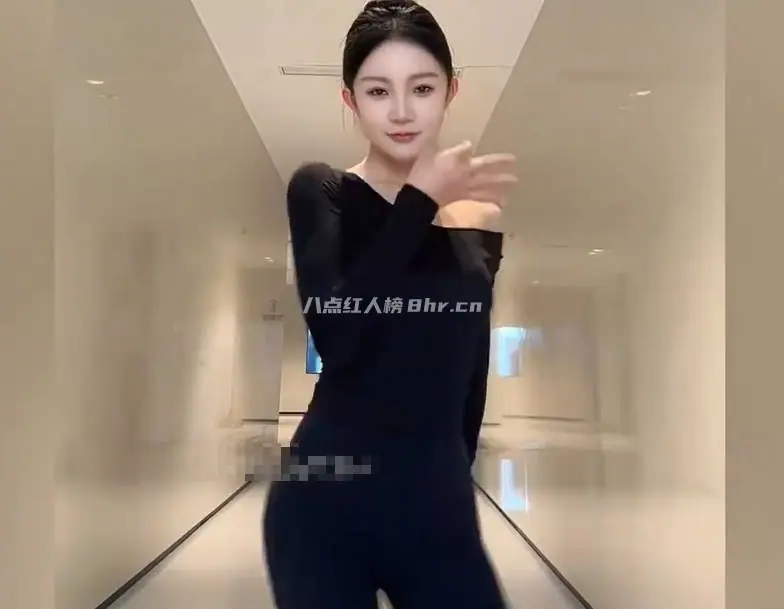 灵活扭腰水蛇舞秋秋个人资料简介