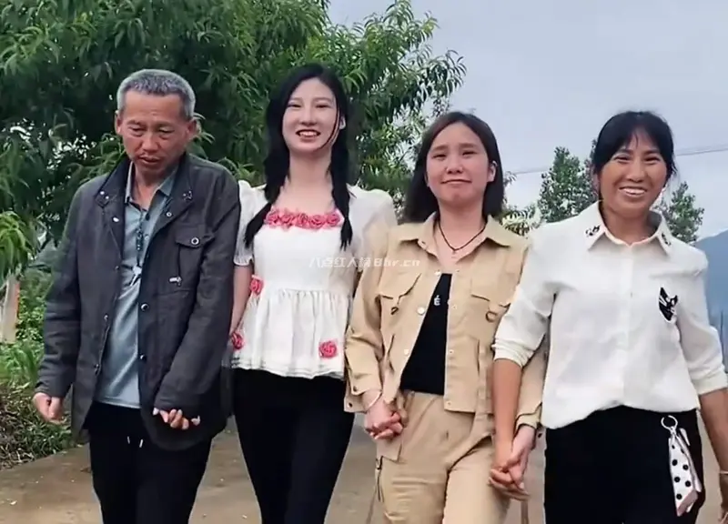 才女胡逗逗个人资料简介