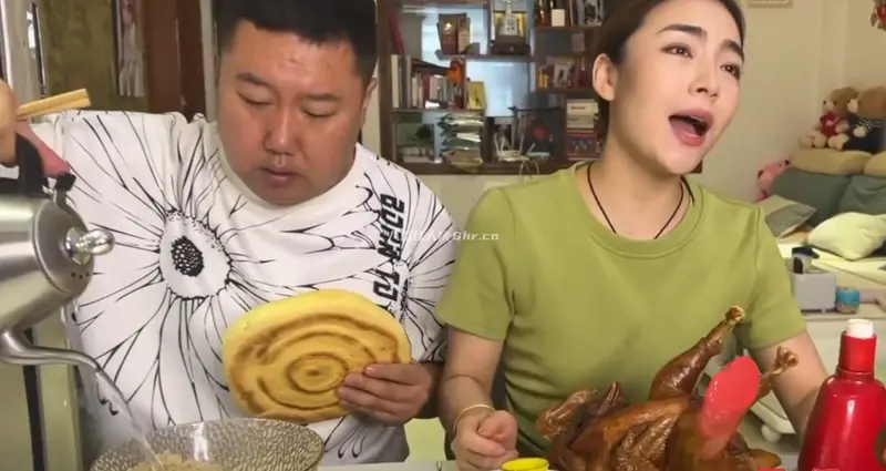 美食博主姜甲利和他老婆个人资料简介