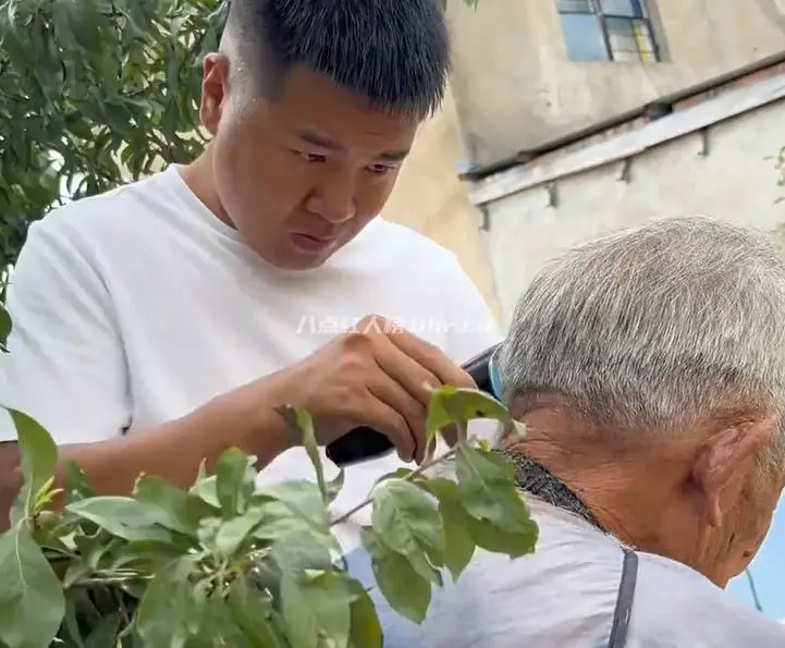 发型师大鹏个人资料简介