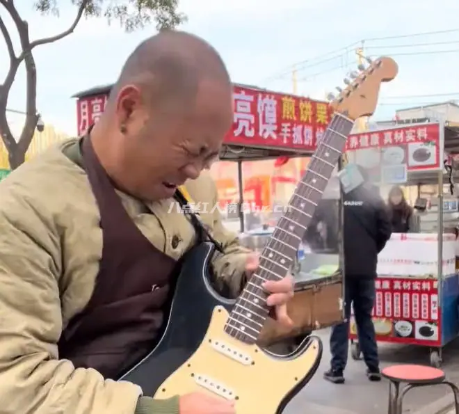 烤冷面的商贩“大红花”个人资料简介