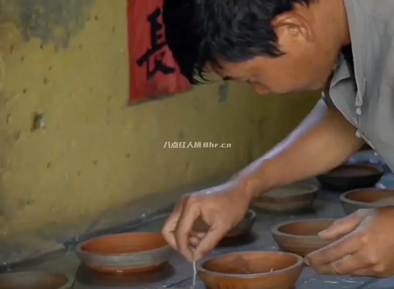 配得上李子柒的男人,彭传明个人资料简介