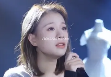 带着哭腔唱歌的小阿七个人资料简介