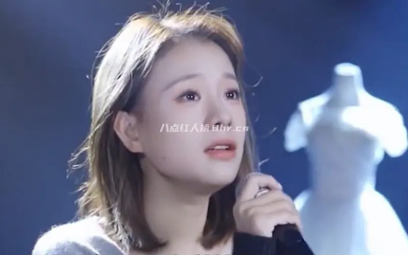 带着哭腔唱歌的小阿七个人资料简介