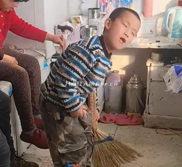 口技小男孩浩明个人资料与简介