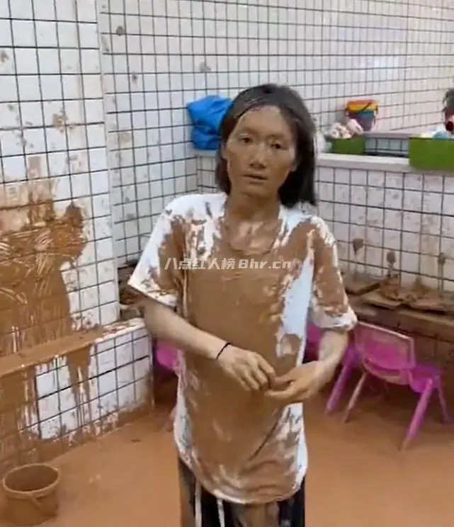 搞笑网红周周啊个人资料简介