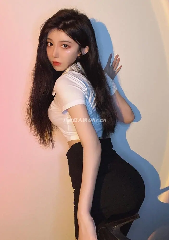 女主播呆妹儿小霸王生活照片