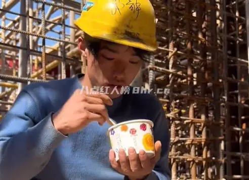 网红小邓在工地个人资料简介