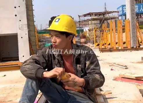 网红小邓在工地个人资料简介