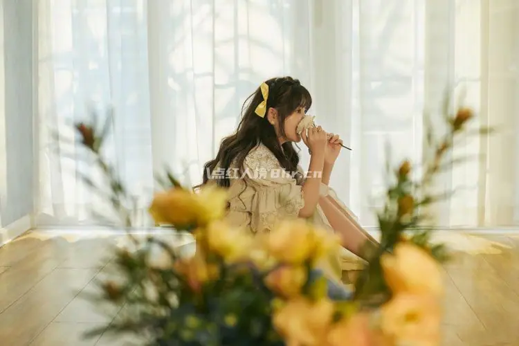 口罩美女一条小团团写真照片