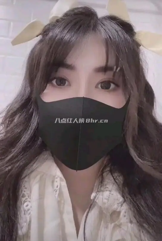 口罩美女一条小团团写真照片