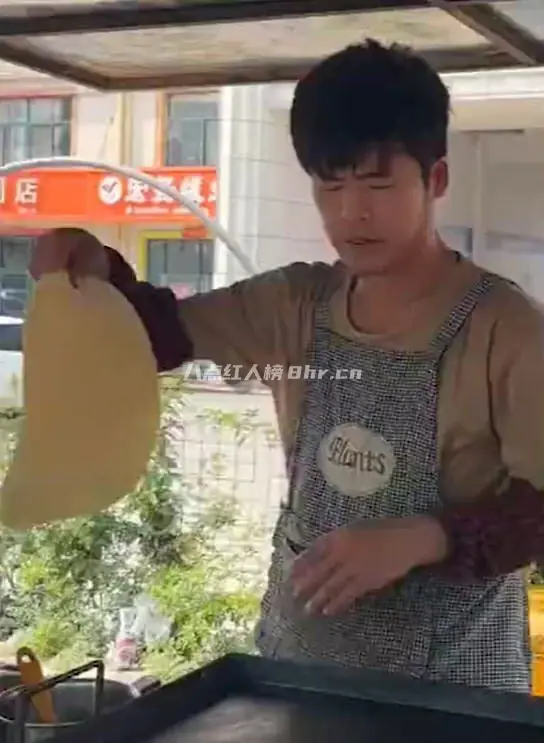 煎饼艺术家周饼伦个人资料简介