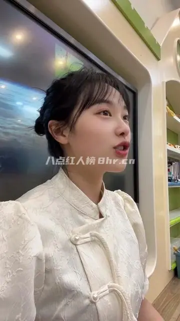 挖呀挖呀歌怎么火的,原唱是谁